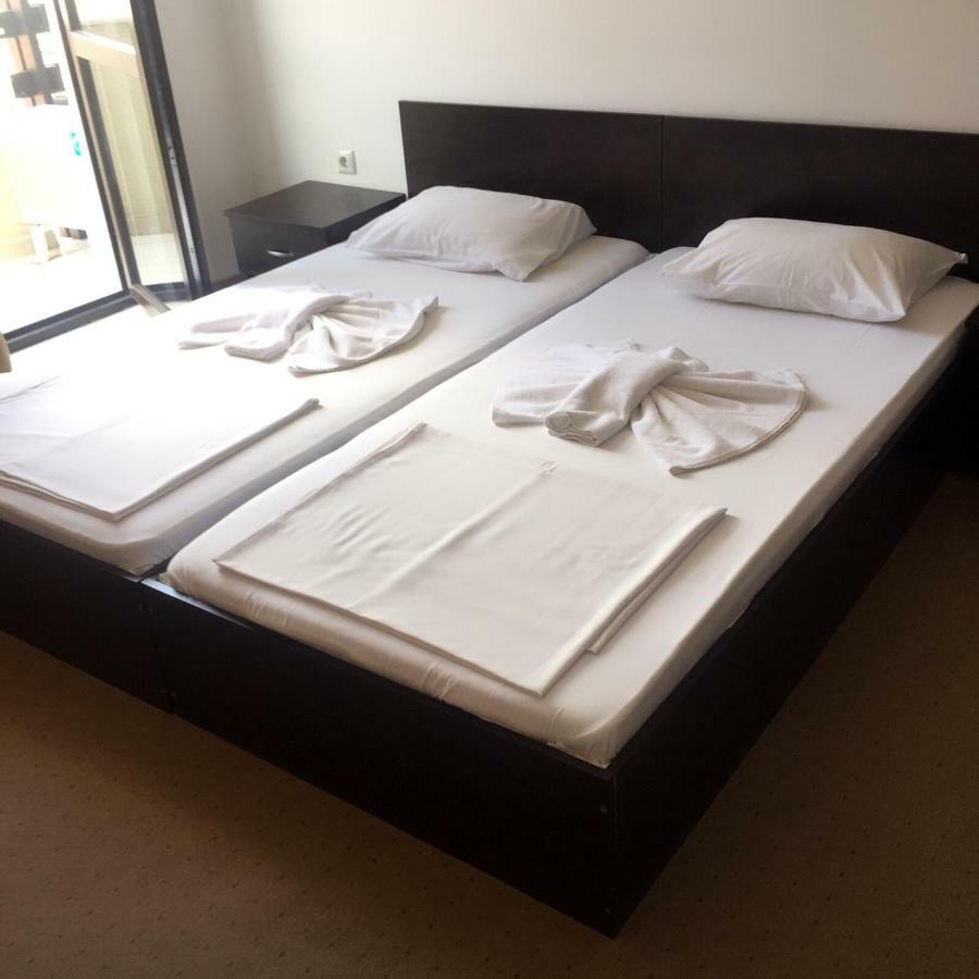 Aparthotel Vigo Beach Nesebar Buitenkant foto